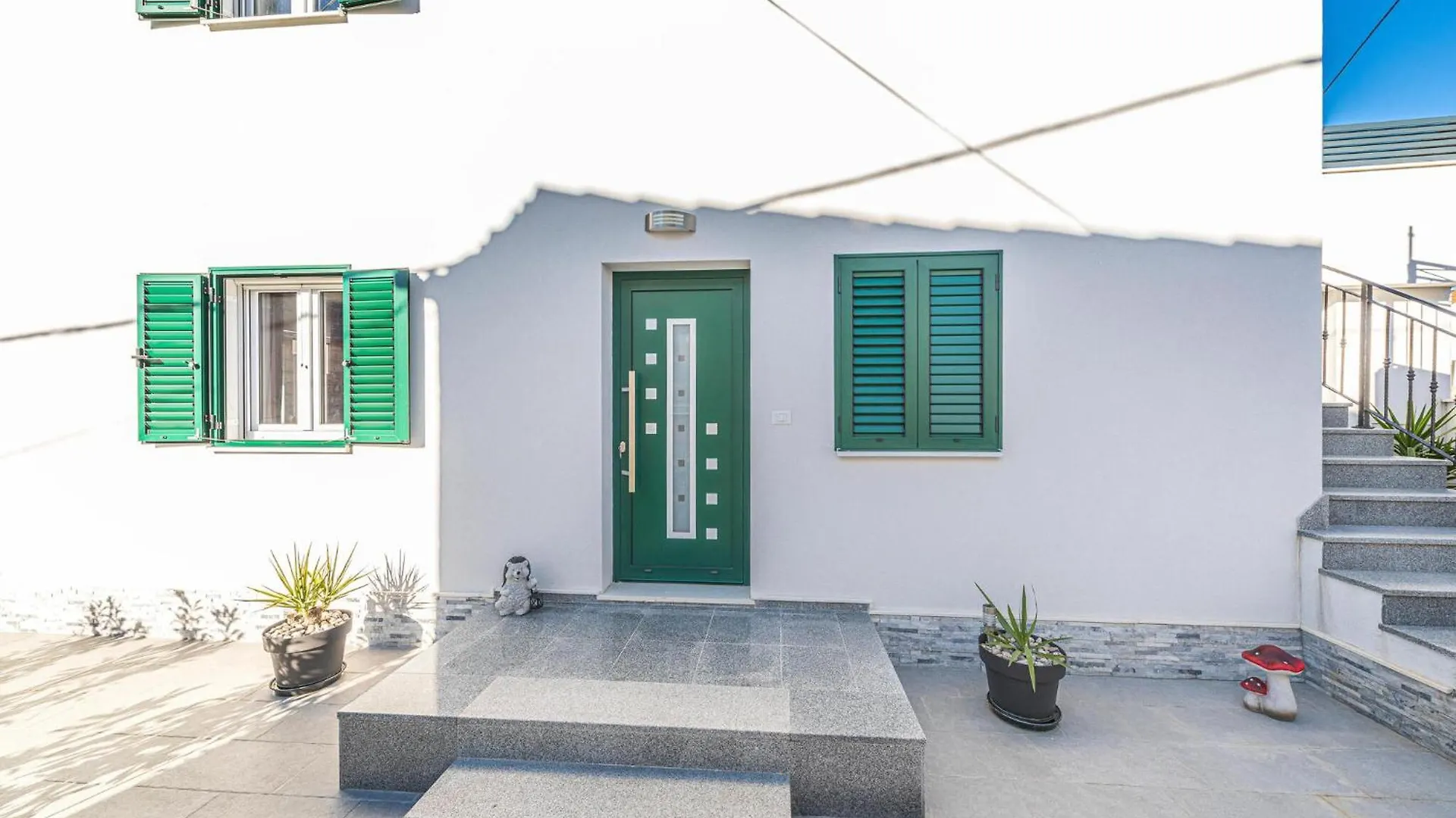 Nice Apartment In Okrug Gornji With Wi-Fi 特罗吉尔